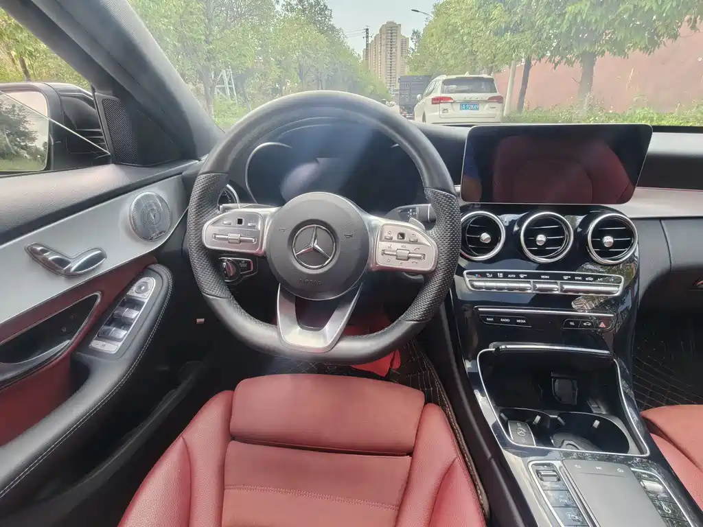 Mercedes-Benz C-Class — миниатюра 12