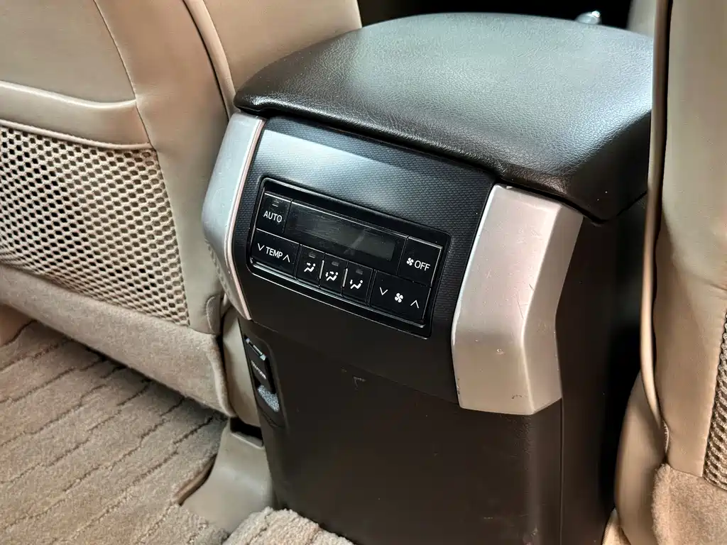 Toyota Prado — миниатюра 23