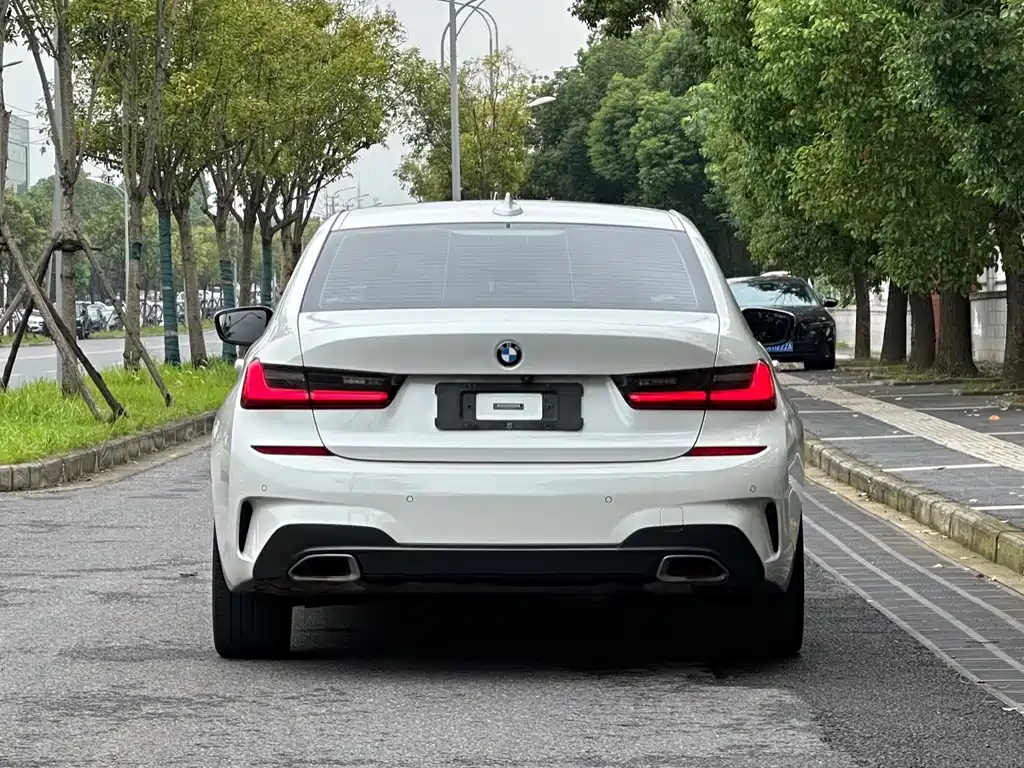 BMW 3 Series — миниатюра 3