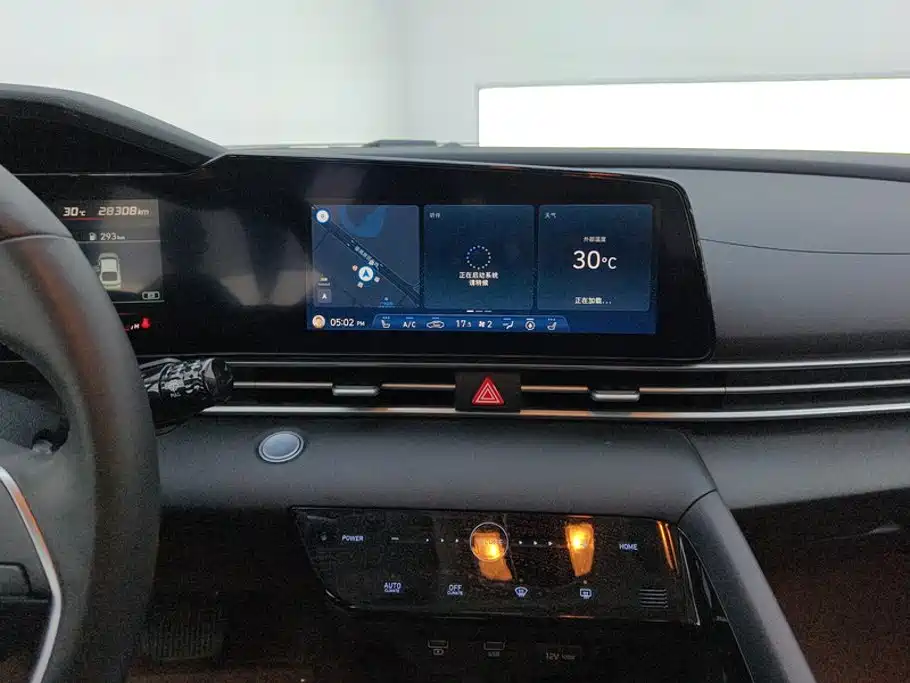 Hyundai Elantra — миниатюра 13