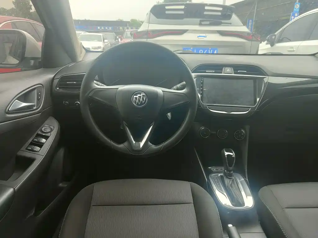 Buick Excelle — миниатюра 9