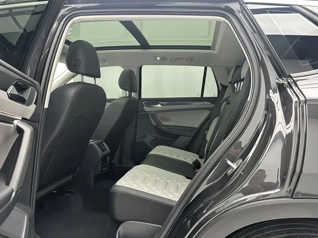 Volkswagen Tayron 2023 280TSI Luxury Plus