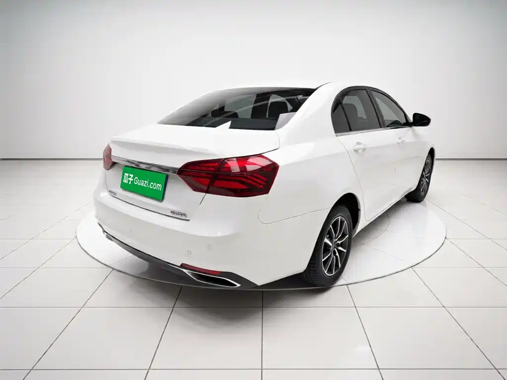 Geely Emgrand — миниатюра 6
