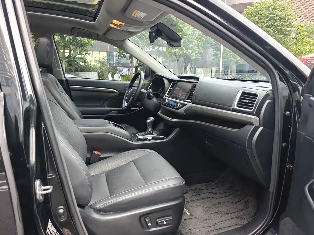 Toyota Highlander 2018 2.0T 7 мест VI