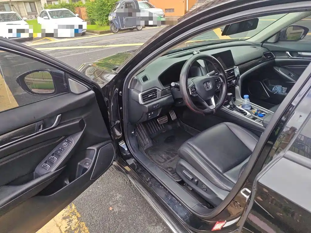 Honda Accord — миниатюра 12