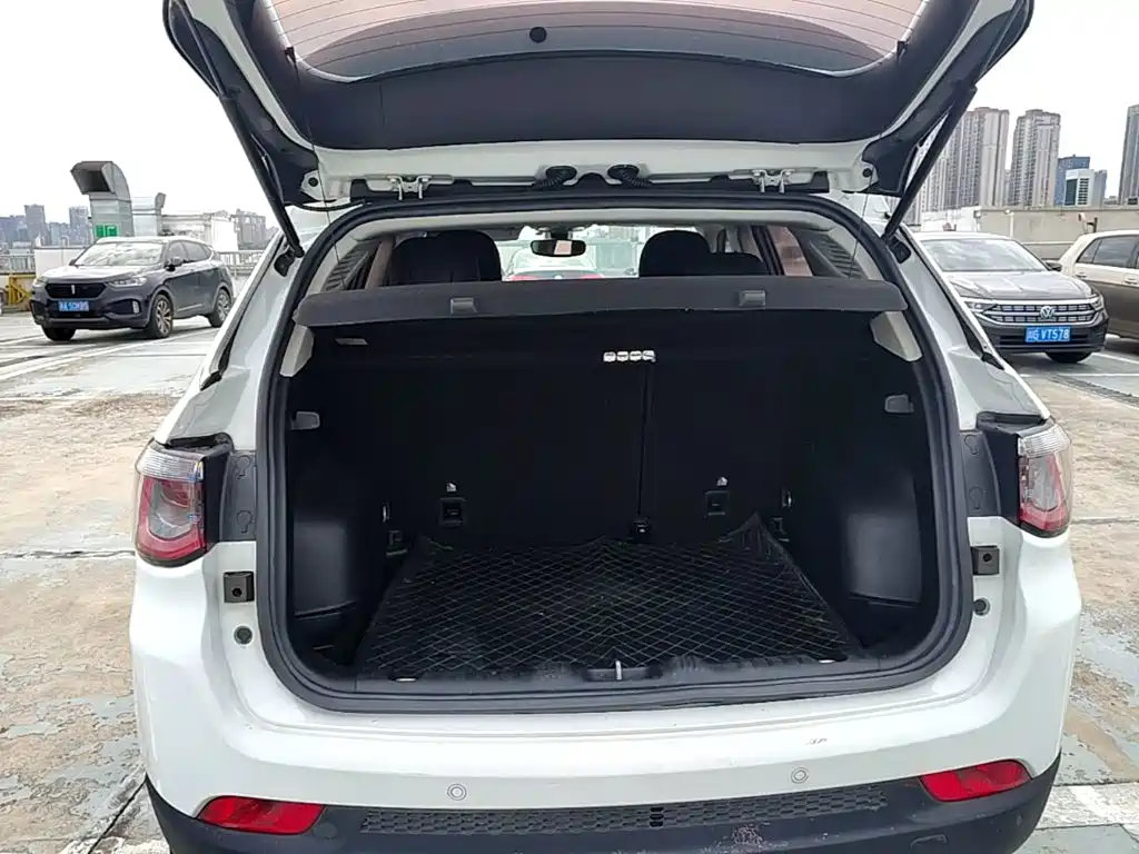 Jeep Compass — миниатюра 19