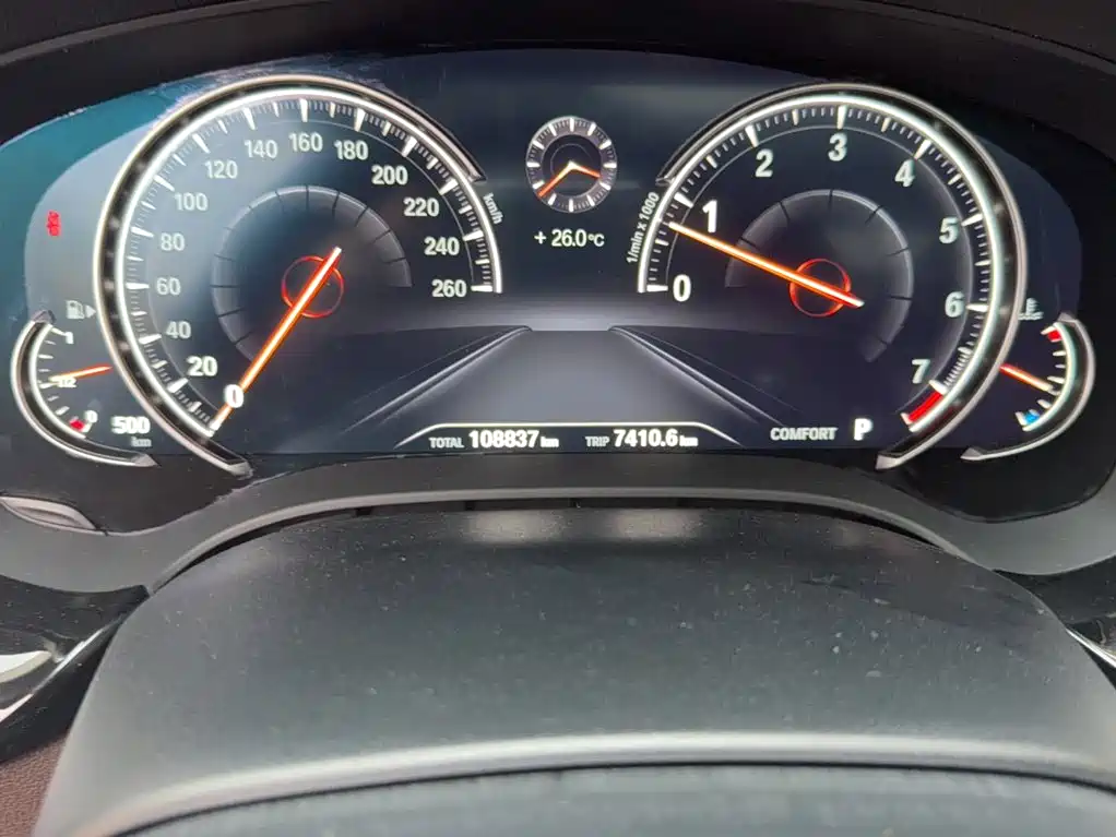 BMW 5 Series — миниатюра 13