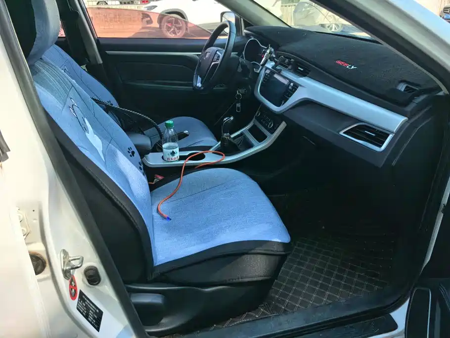 Geely Vision — миниатюра 8