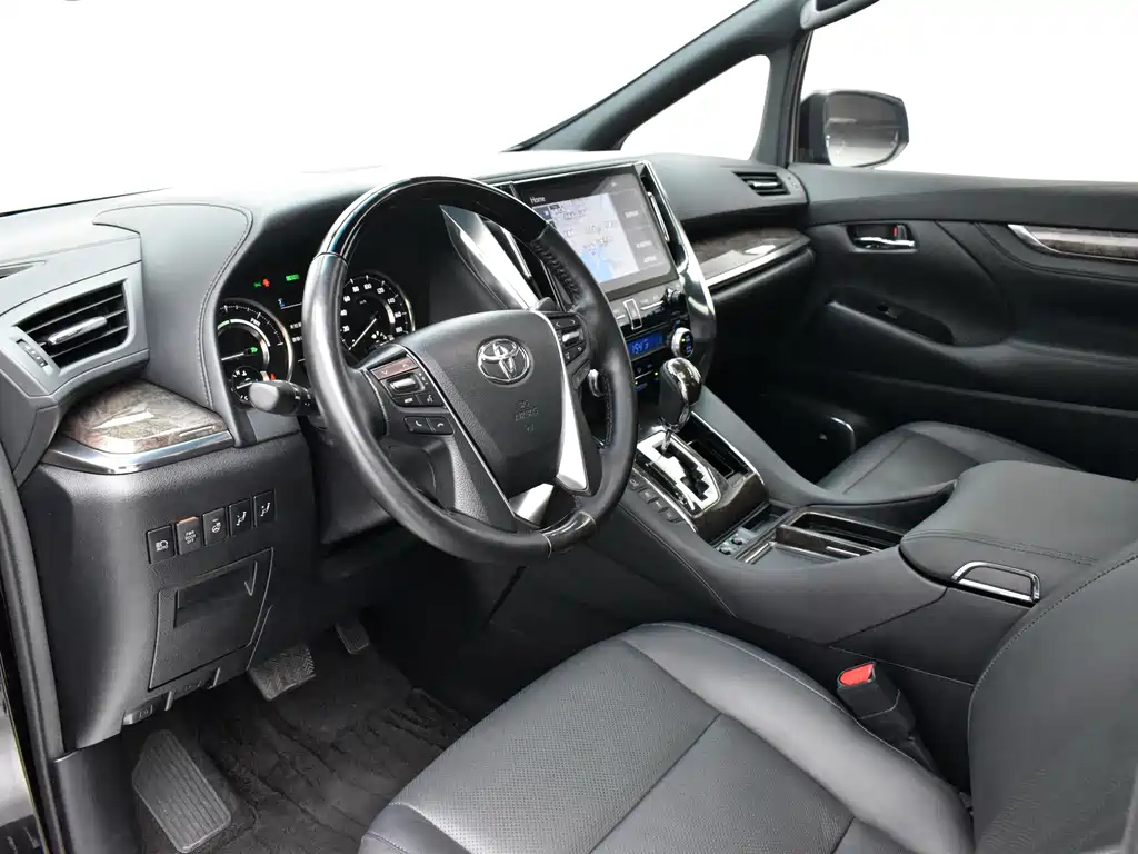 Toyota Vellfire — миниатюра 6