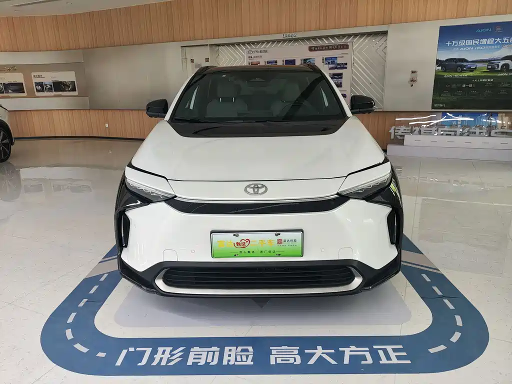 Toyota bZ4X — миниатюра 2