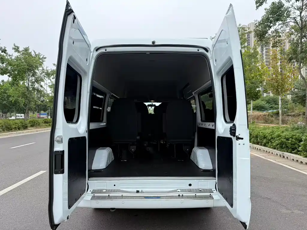JMC JMC Fushun — миниатюра 8