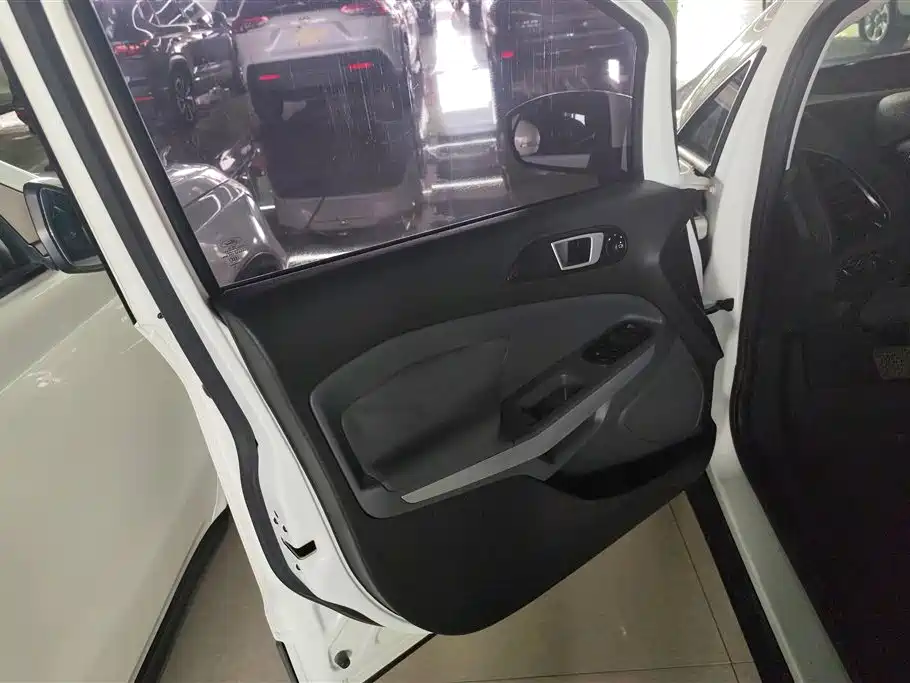 Ford EcoSport 2013 1.5L AT