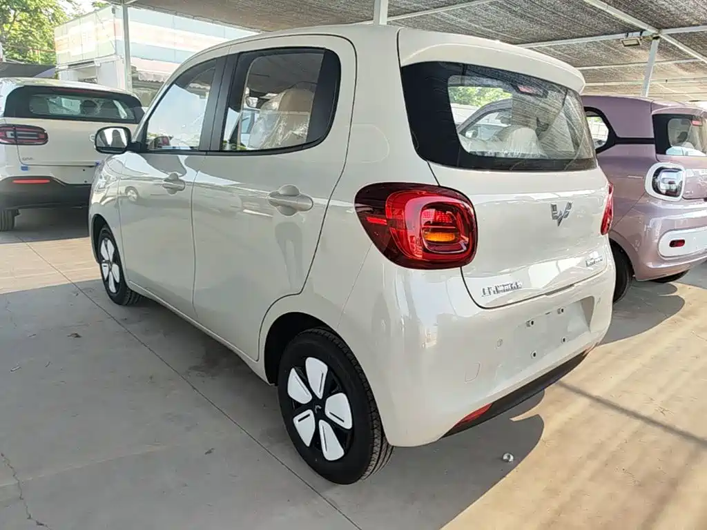 Wuling MINIEV — миниатюра 5