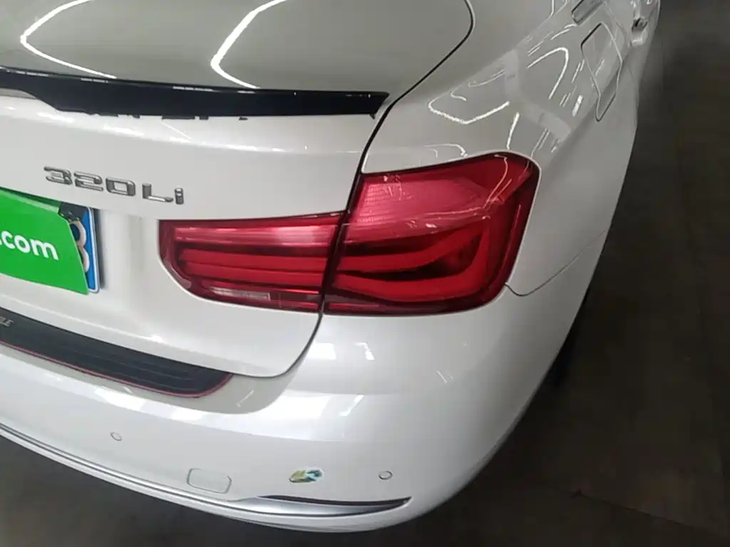 BMW 3 Series — миниатюра 8