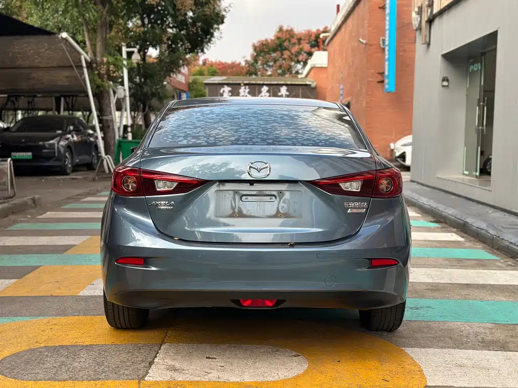 Mazda 3 Axela — миниатюра 8