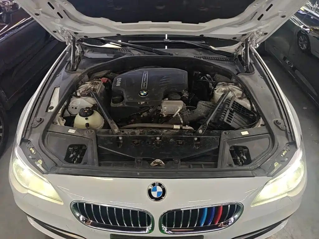 BMW 5 Series — миниатюра 20