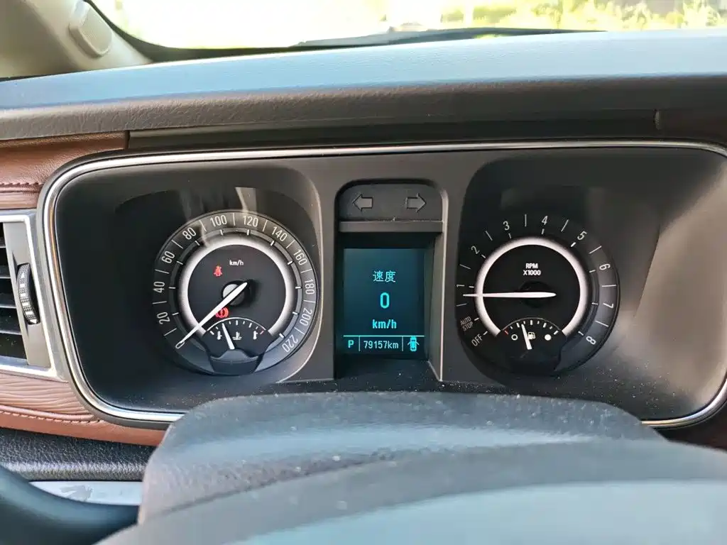 Buick GL8 — миниатюра 7
