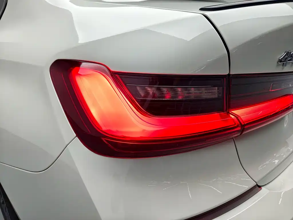 BMW 3 Series — миниатюра 10