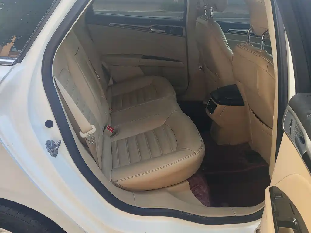 Ford Mondeo 2013 2.0L GTDi200 Luxury