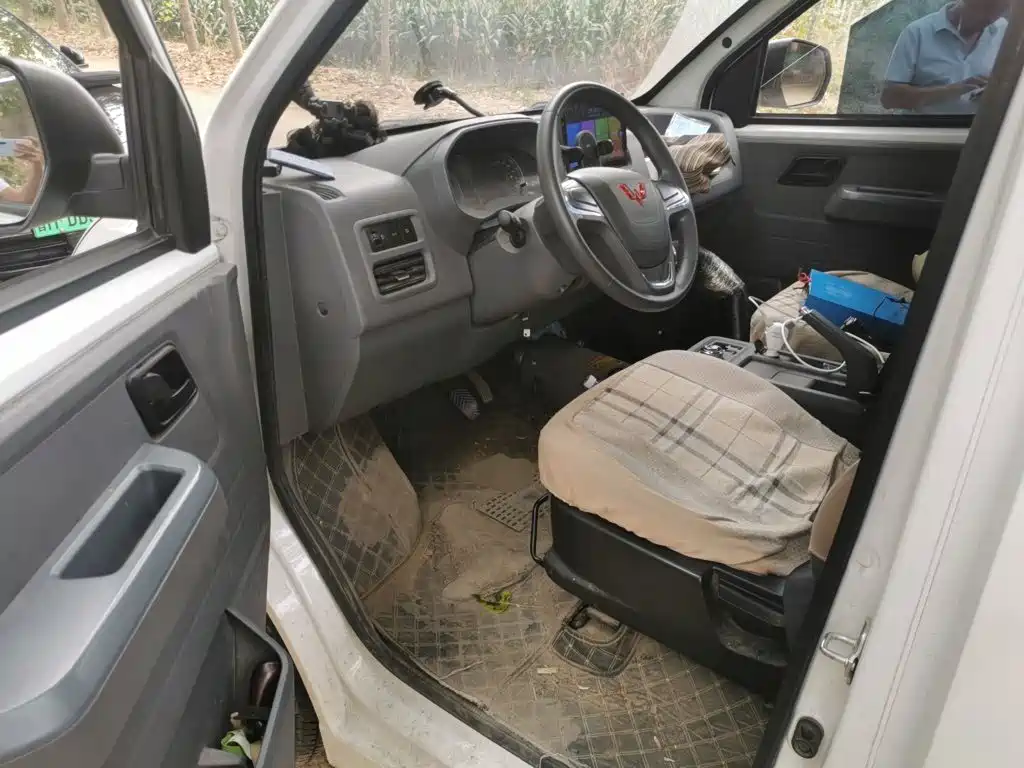 Wuling Yangguang — миниатюра 12
