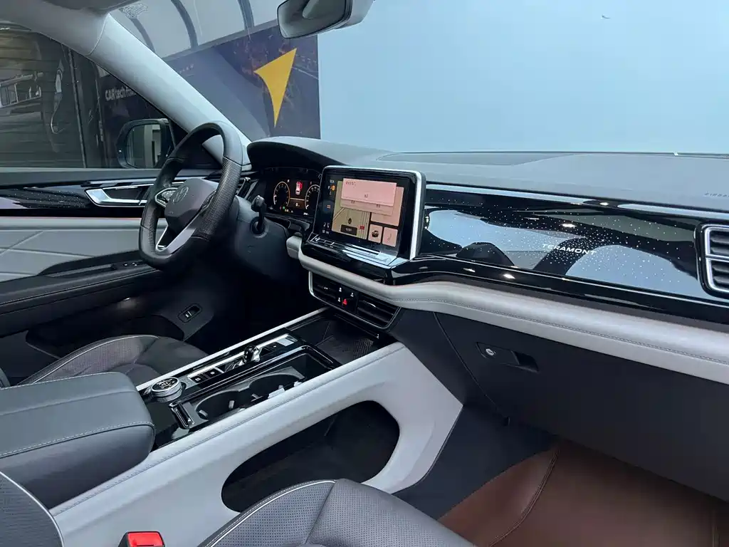Volkswagen Teramont — миниатюра 9