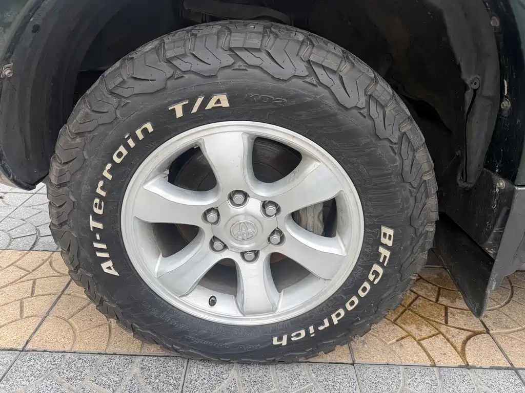 Toyota Prado — миниатюра 9