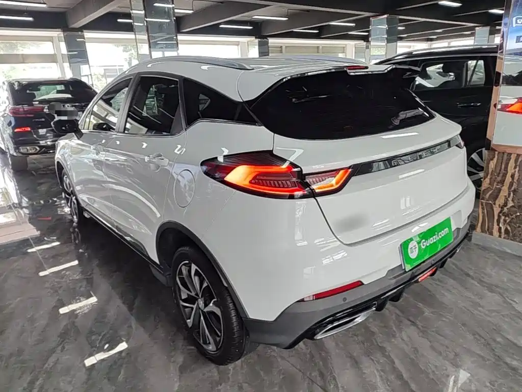 Geely Emgrand S — миниатюра 5