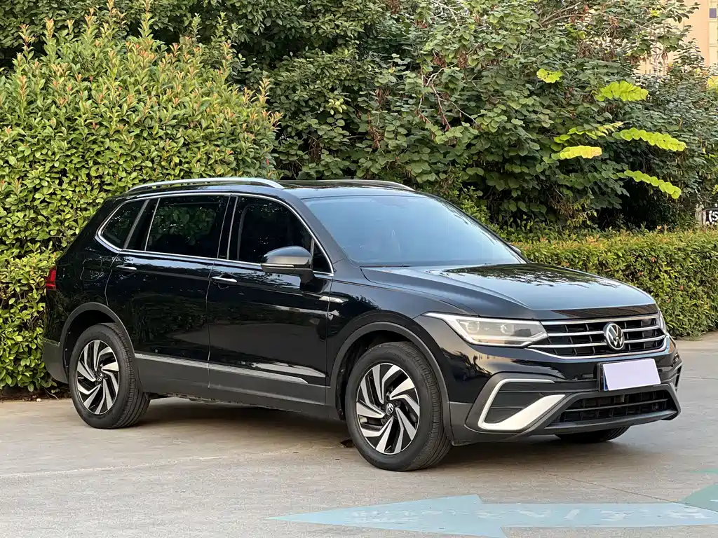 Volkswagen Tiguan L — миниатюра 3