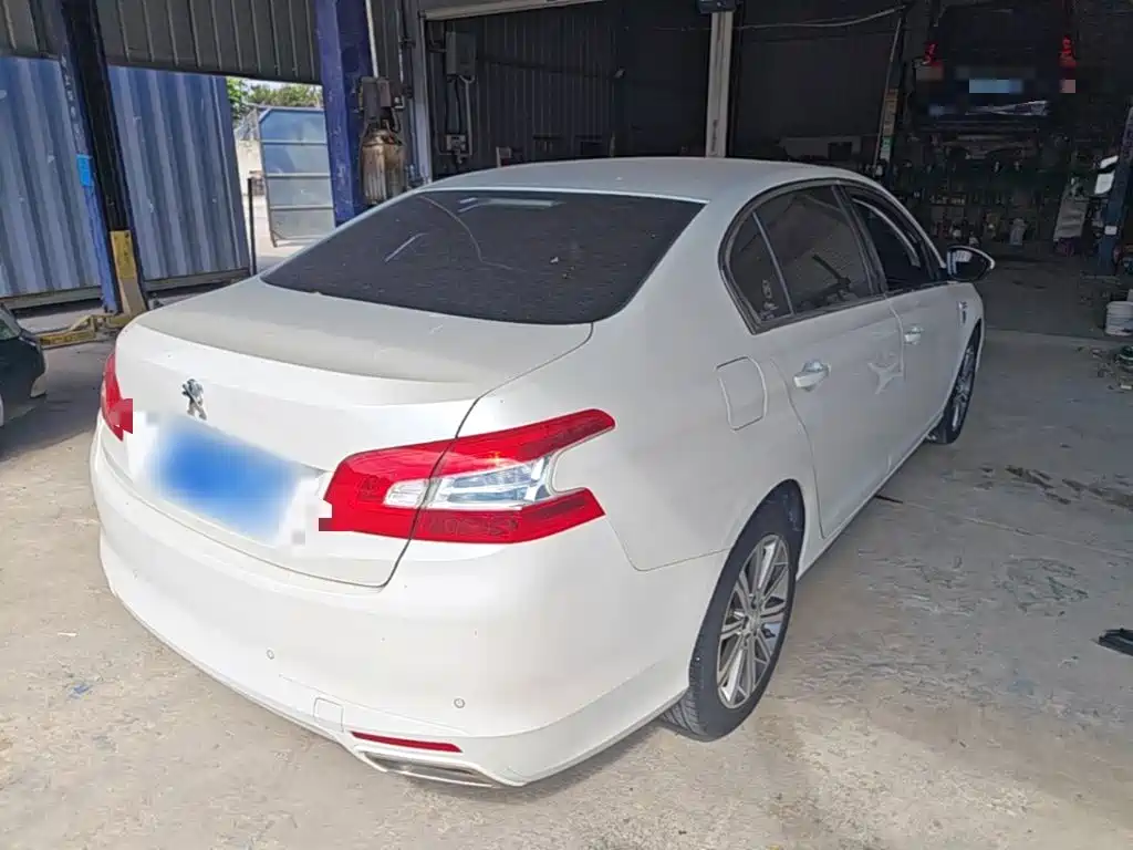 Peugeot 408 — миниатюра 7
