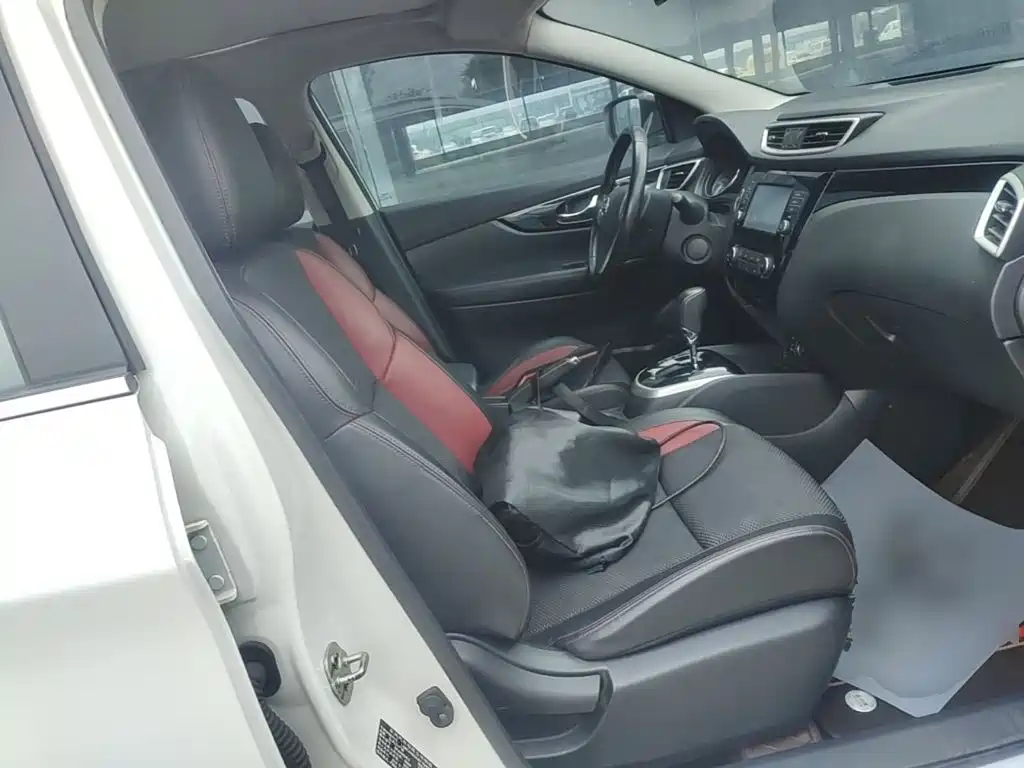 Nissan Qashqai — миниатюра 25