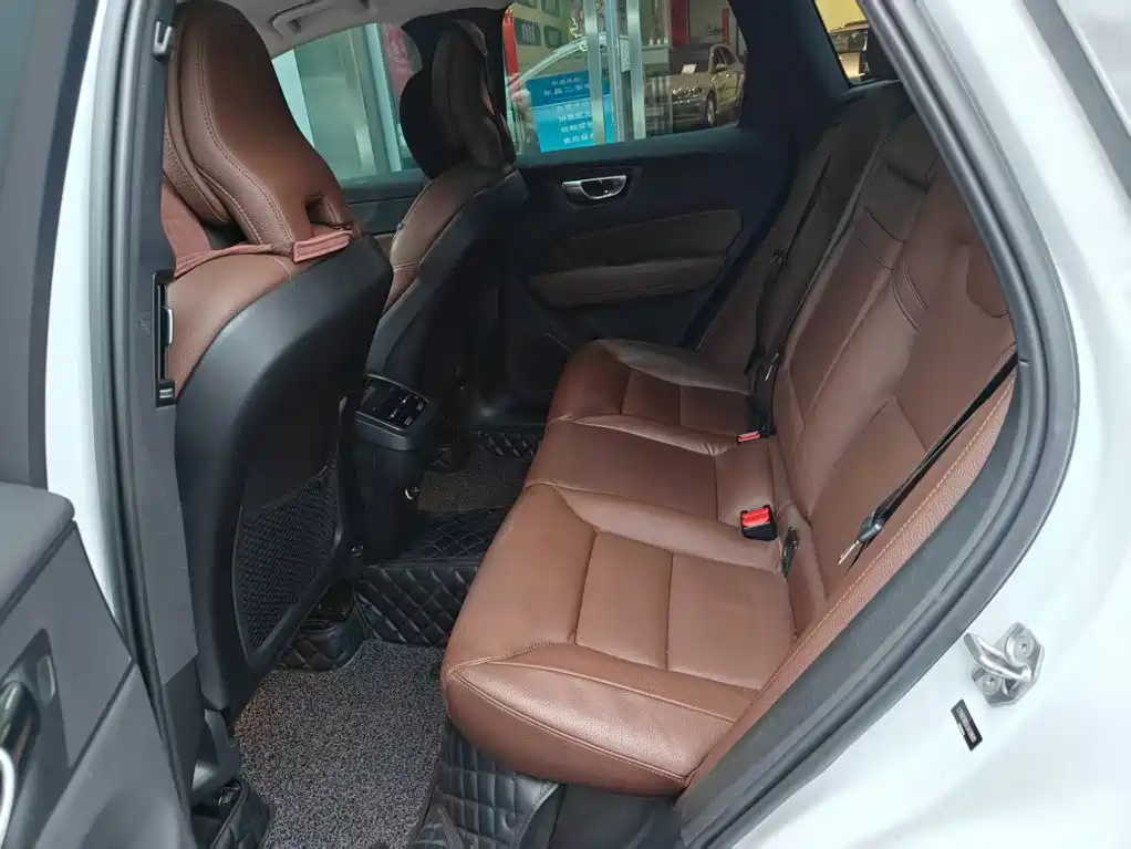 Volvo XC60 — миниатюра 15