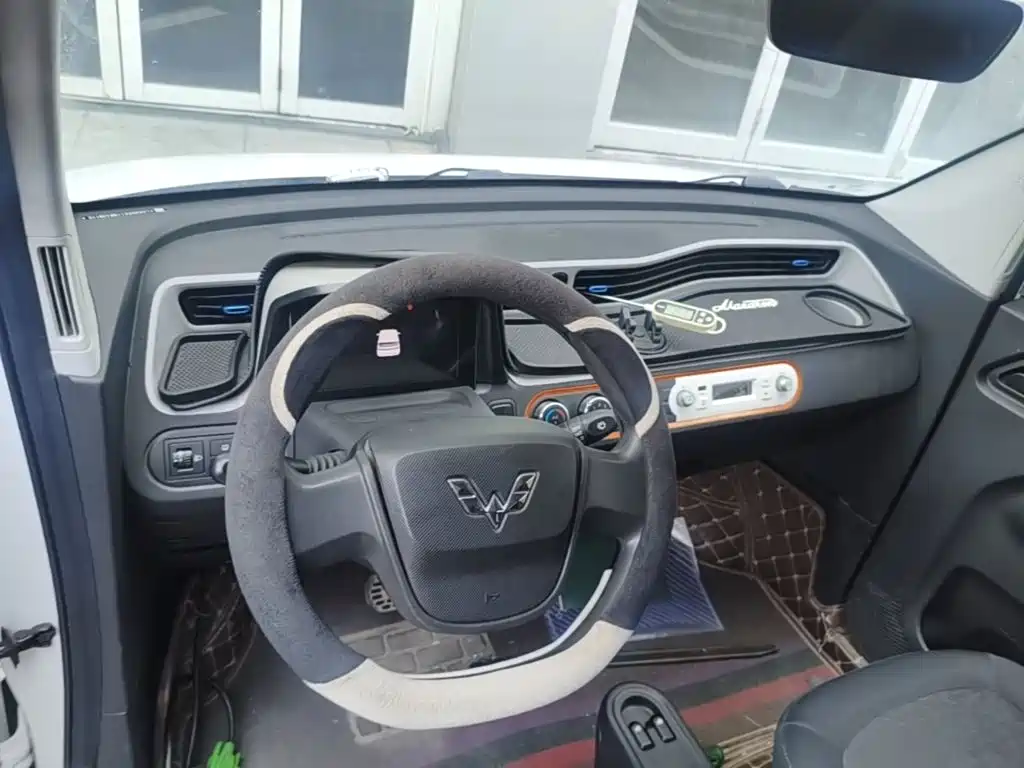 Wuling MINIEV — миниатюра 10