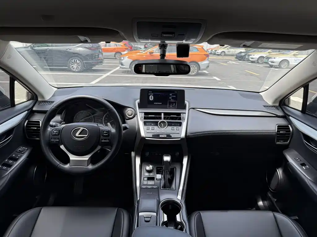 Lexus NX — миниатюра 4