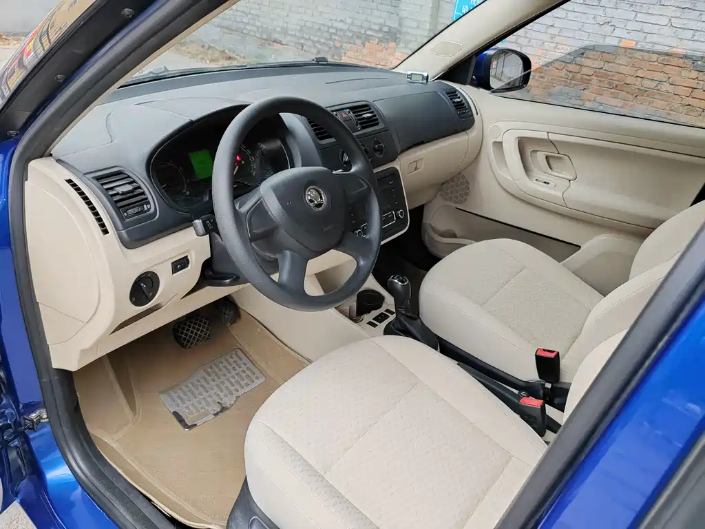 Skoda Fabia — миниатюра 7