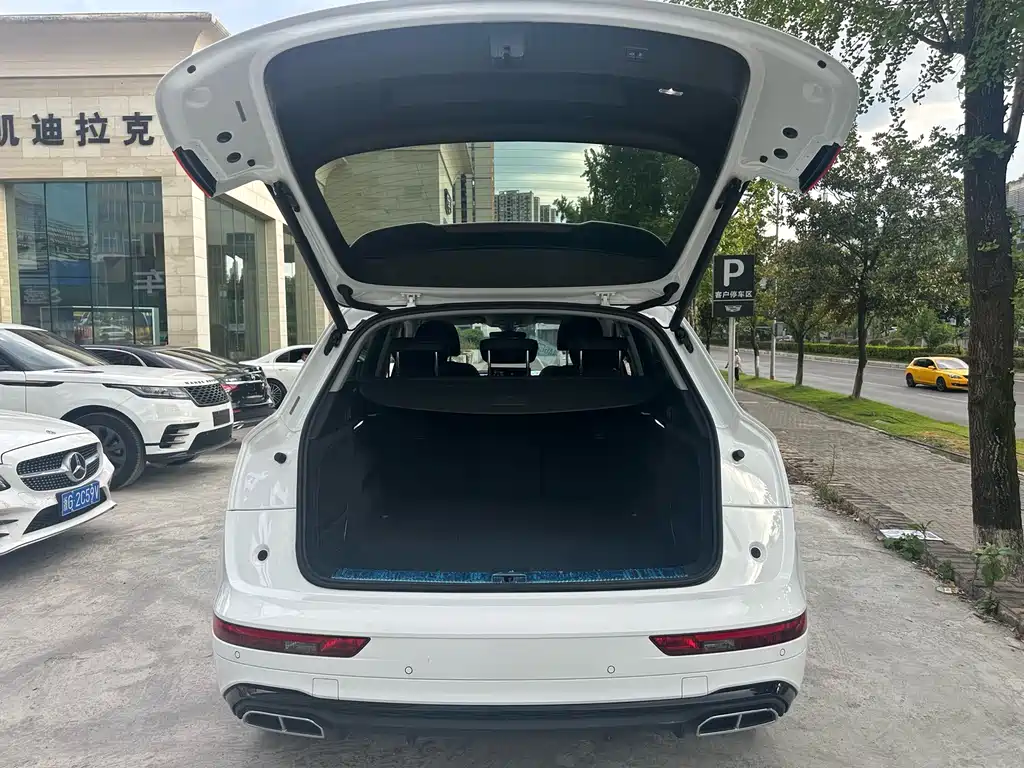 Audi Q5L — миниатюра 12