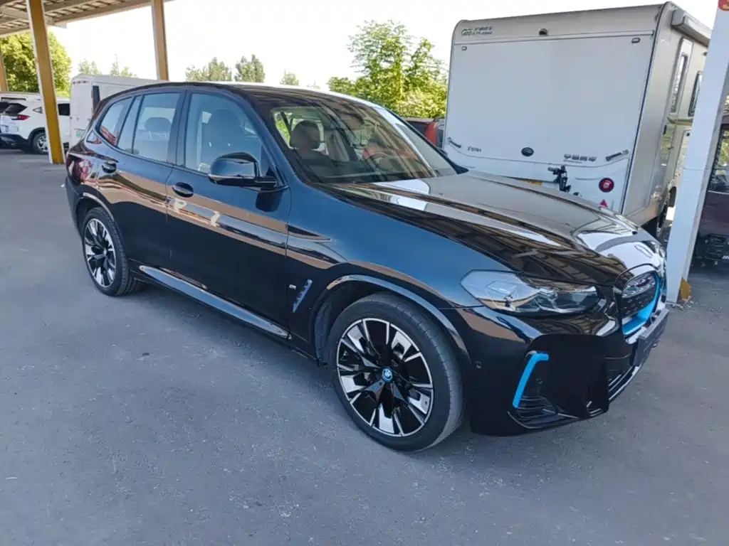 BMW iX3 — миниатюра 4