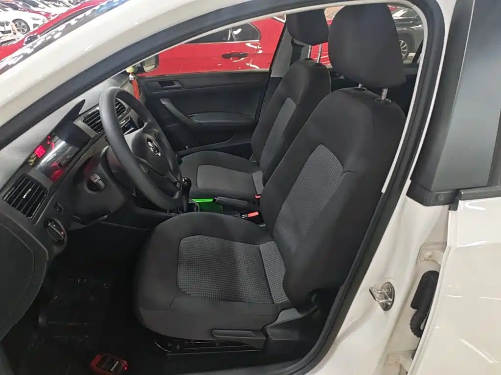Volkswagen Santana — миниатюра 15