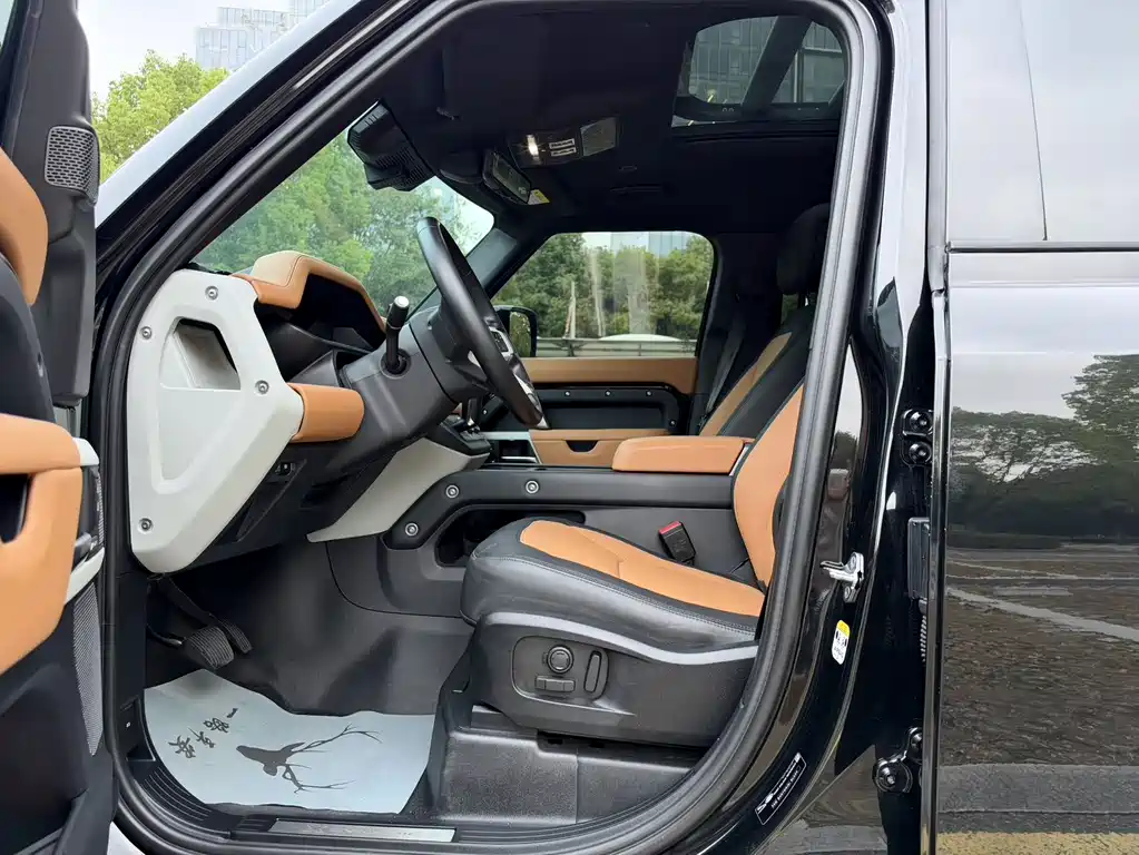 Land Rover Defender — миниатюра 13