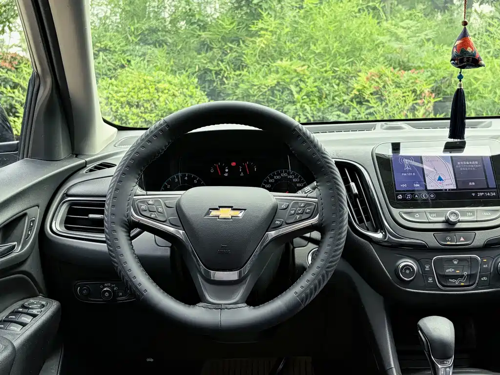 Chevrolet Equinox — миниатюра 19