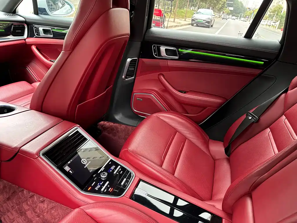Porsche Panamera — миниатюра 12