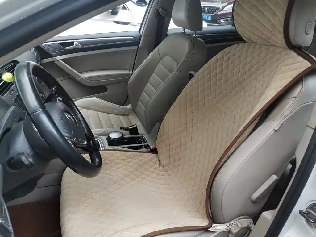 Volkswagen Golf — миниатюра 8