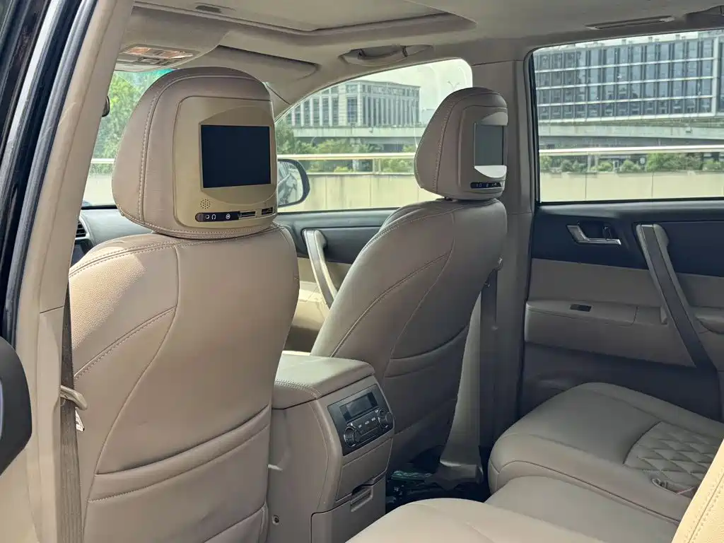 Toyota Highlander — миниатюра 15