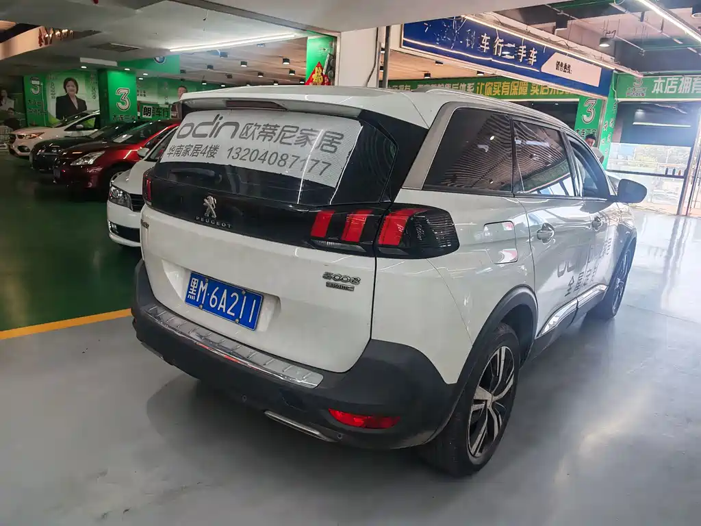 Peugeot 5008 — миниатюра 3