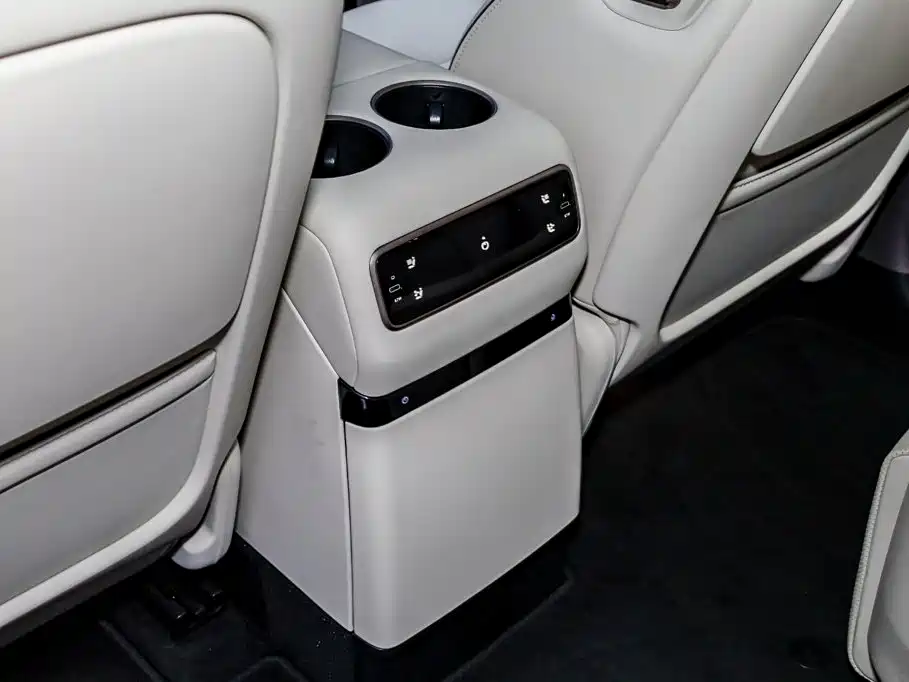 Li Auto Li i8 — миниатюра 12