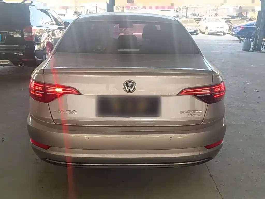 Volkswagen Sagitar — миниатюра 6