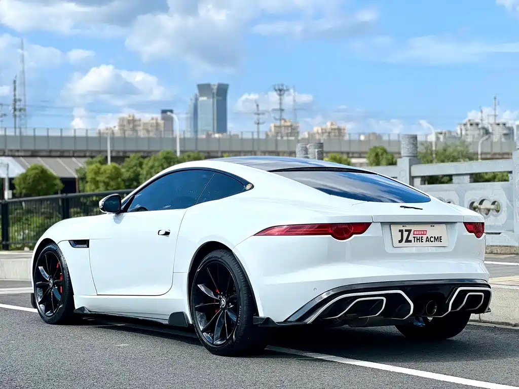 Jaguar F-TYPE — миниатюра 10