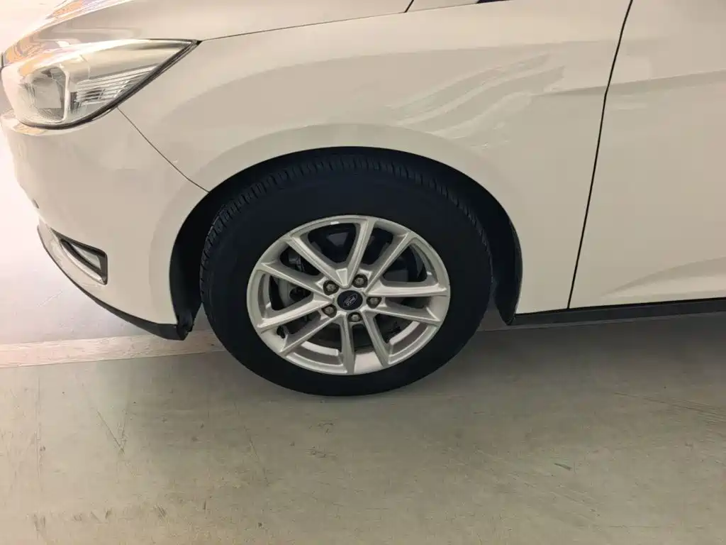 Ford Focus — миниатюра 23