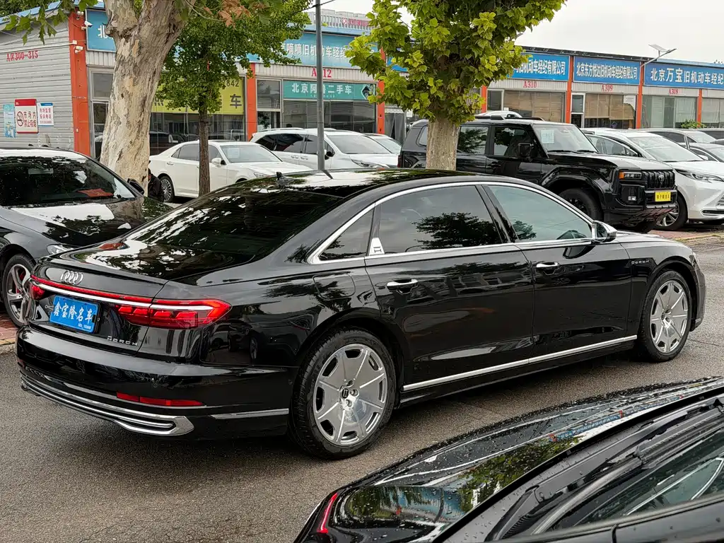 Audi A8 — миниатюра 4