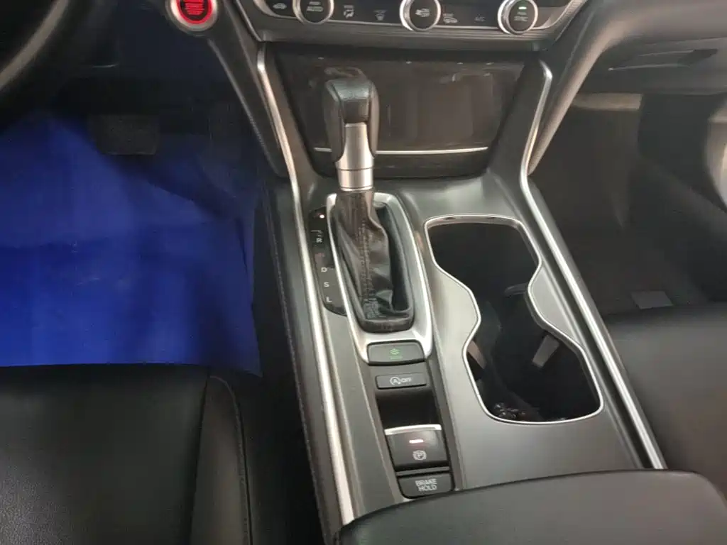 Honda Accord — миниатюра 14
