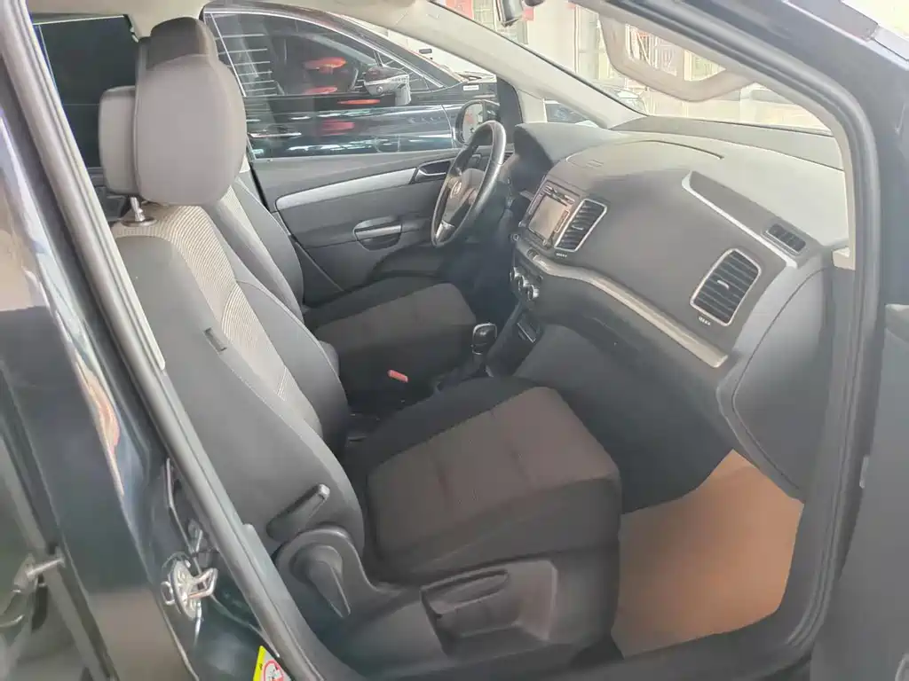Volkswagen Sharan — миниатюра 14